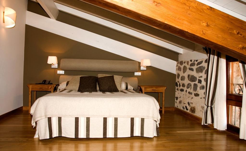 Hostal Casa Masip Ezcaray Luaran gambar